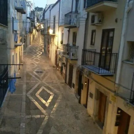 La Dimora Di Adriana - A Few Steps From The Beach Cefalu